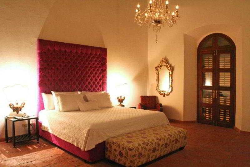 Hotel Boutique Casa Del Arzobispado Cartagena Luaran gambar