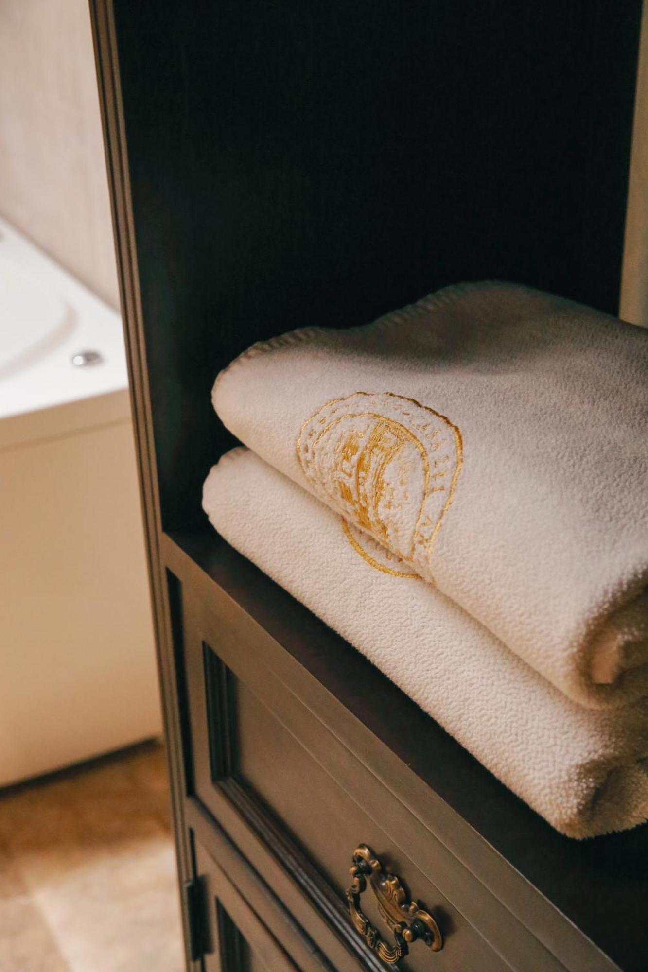Hotel Boutique Casa Del Arzobispado Cartagena Luaran gambar