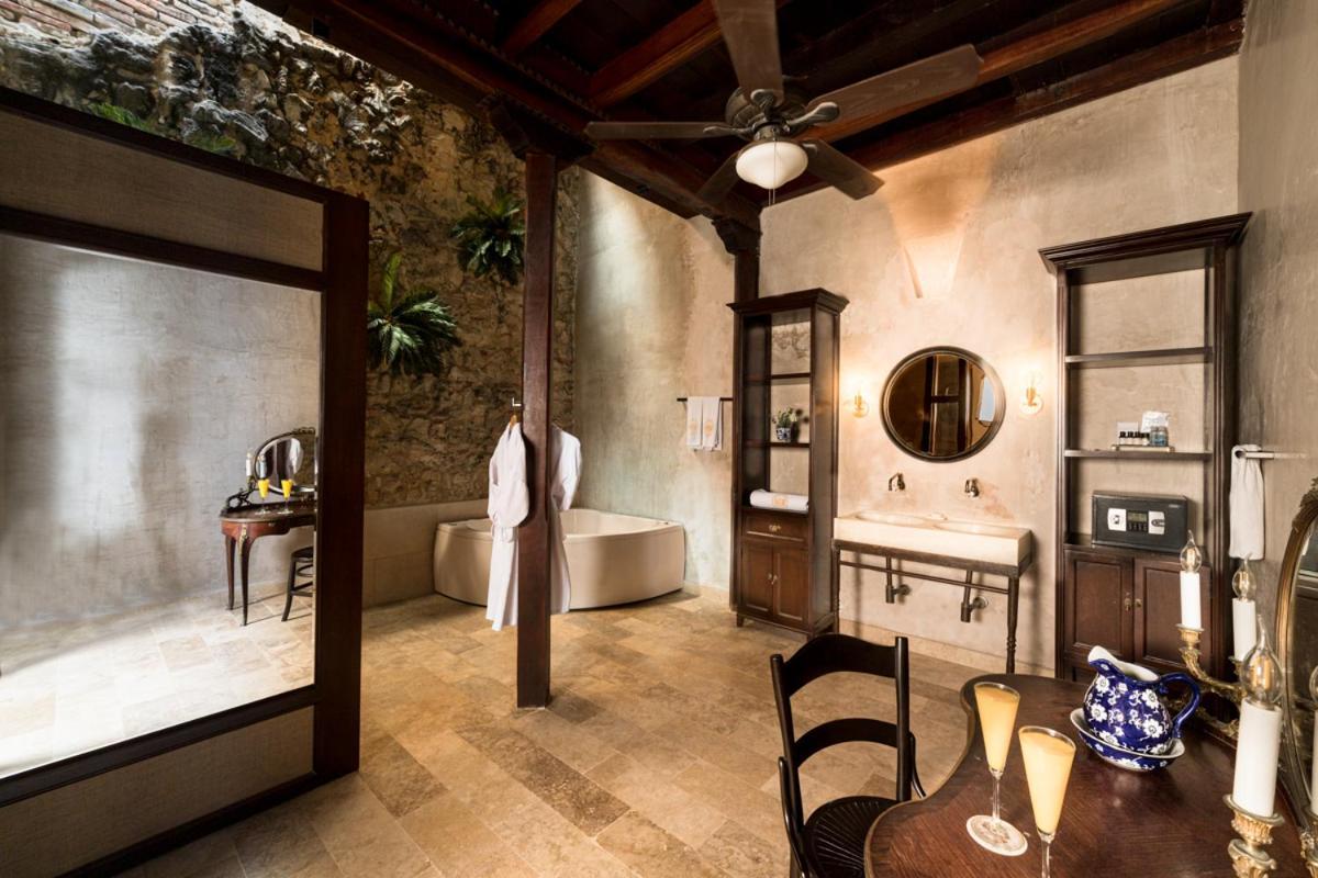 Hotel Boutique Casa Del Arzobispado Cartagena Luaran gambar
